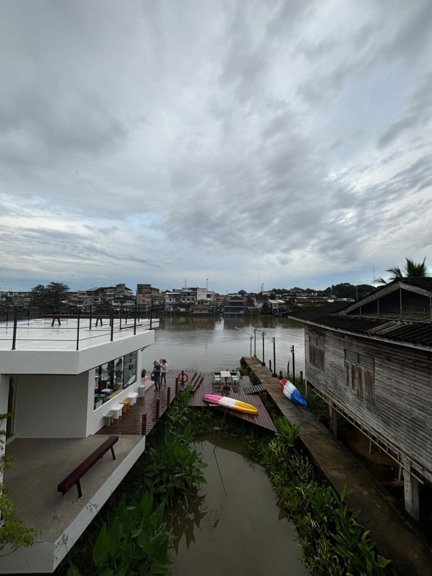 The Episode Boutique Hotel Surat Thani Exteriör bild